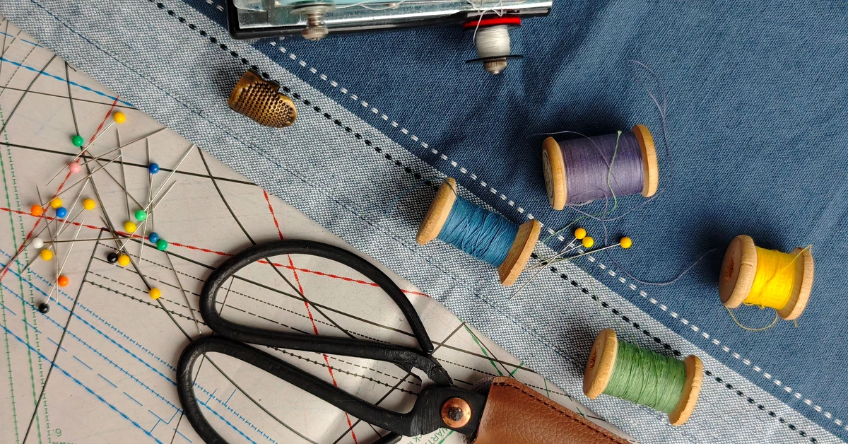 Custom packaging sewing kits shelf engineering with dielines and components
